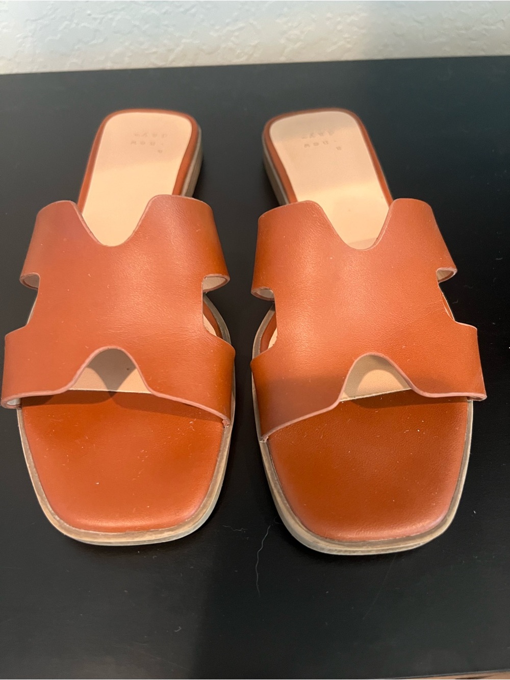 A new day women’s cognac Nina flat sandal size 8
